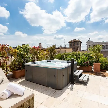 Amazing Penthouse Piazza Venezia アパート *
