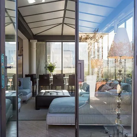 Amazing Penthouse Piazza Venezia アパート