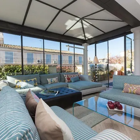 Amazing Penthouse Piazza Venezia アパート *