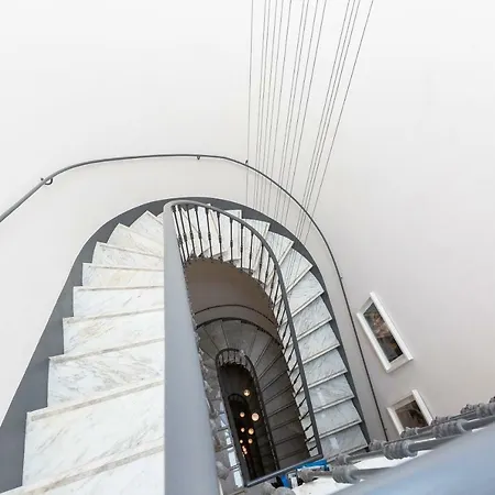 Amazing Penthouse Piazza Venezia アパート