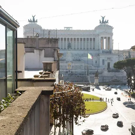 Amazing Penthouse Piazza Venezia ローマ