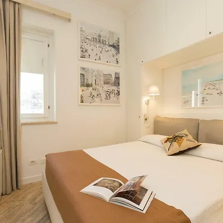 Amazing Penthouse Piazza Venezia ローマ