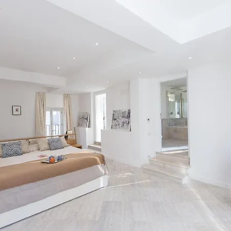 Amazing Penthouse Piazza Venezia アパート